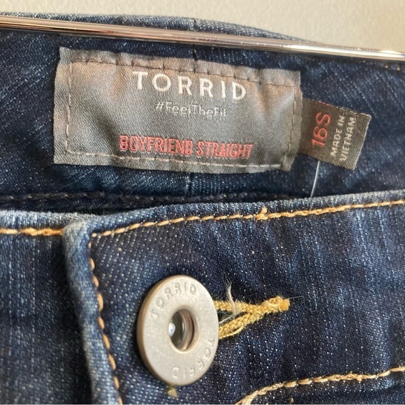 TORRID Sz 16R Boyfriend Straight Vintage Stretch Mid-Wash High Rise  Jeans NEW - Picture 2 of 11